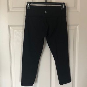 Lululemon crops